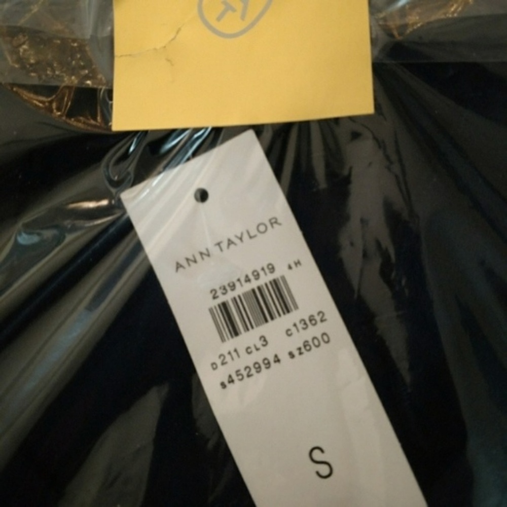 Ann Taylor V-Neck Ruffled Front Blouse - Picture 5 of 6